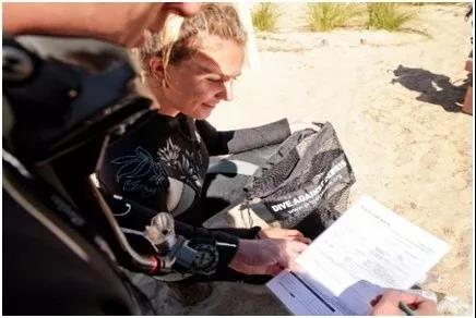 原來你是這樣的潛水員妹子！